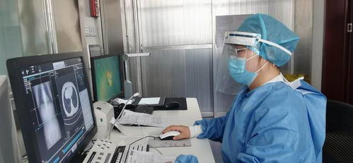医学影像部CT室放射技师刘慧 做好疫线 侦察兵